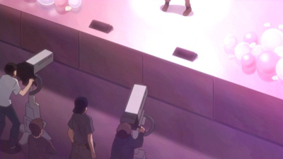 雲間に隠れる月の如く